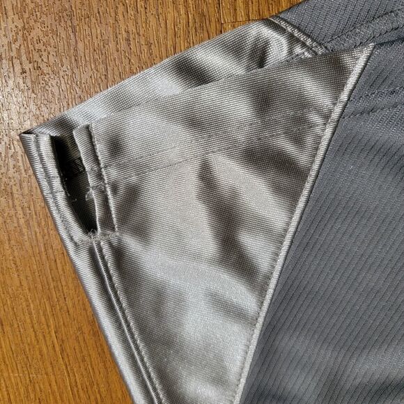 Nike Fly Women's Basketball Shorts Grey Gunsmoke Silver Dri-Fit Size Medium M - Picture 4 of 17